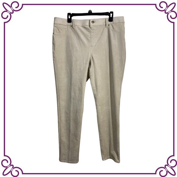 Chico's Pull Up Mid Rise Pants Suede Knit Pants Cream Stretch Size 2.5 US Large - Picture 1 of 9